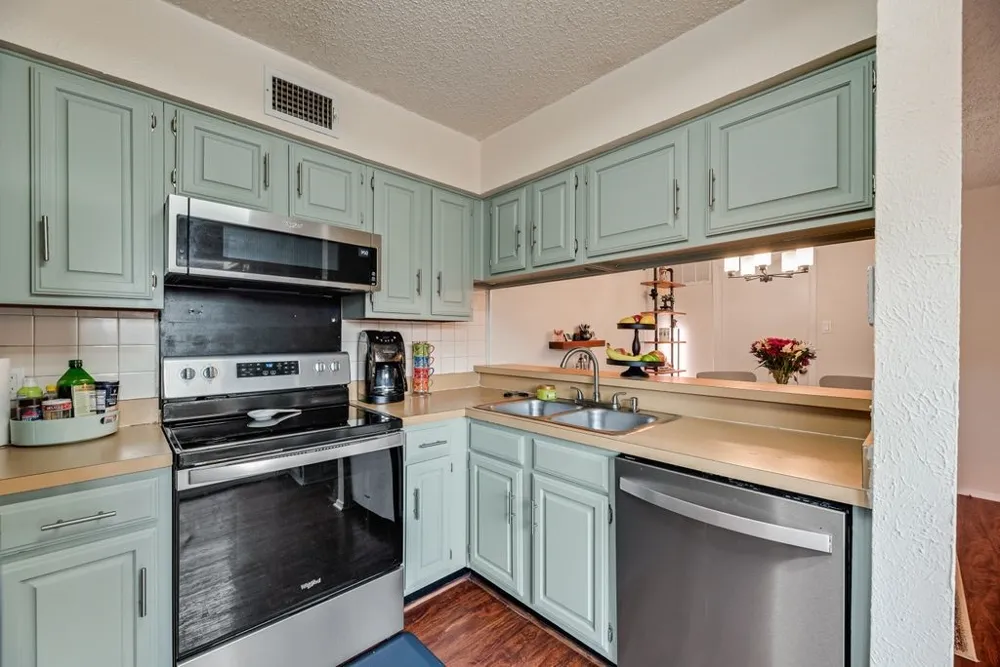 4273 Madera Road #4 Irving, TX 75038