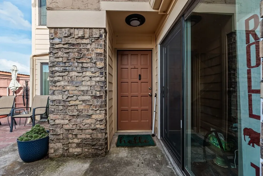 4273 Madera Road #4 Irving, TX 75038