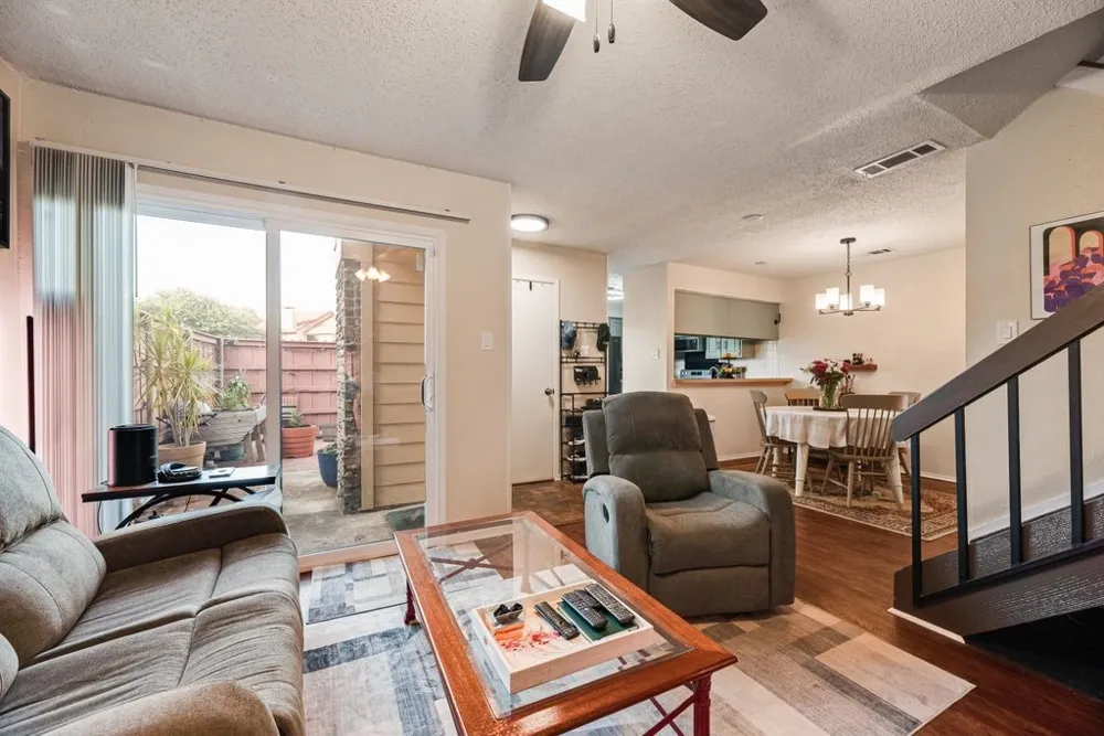 4273 Madera Road #4 Irving, TX 75038