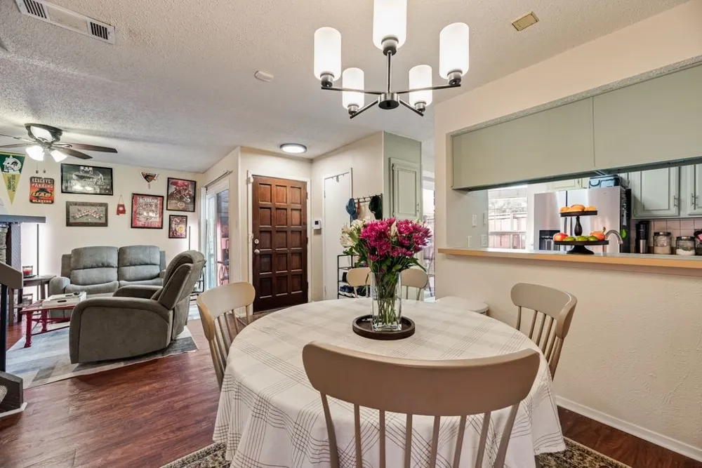 4273 Madera Road #4 Irving, TX 75038