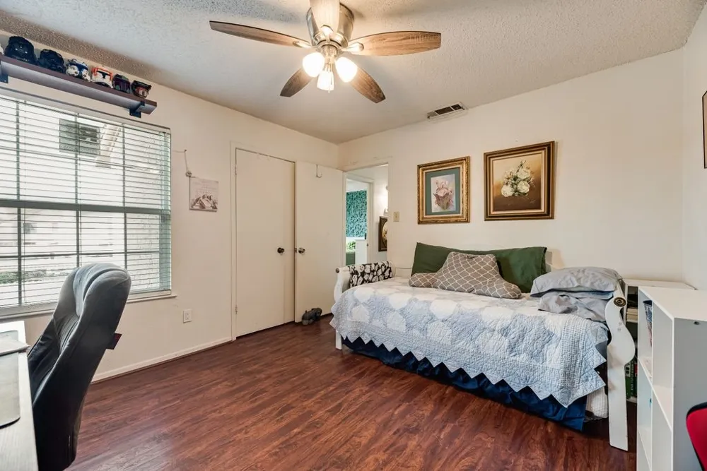 4273 Madera Road #4 Irving, TX 75038