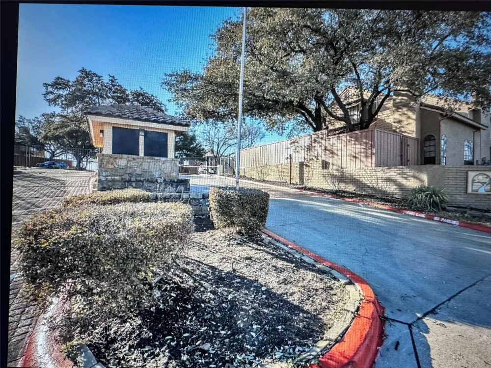 4273 Madera Road #4 Irving, TX 75038