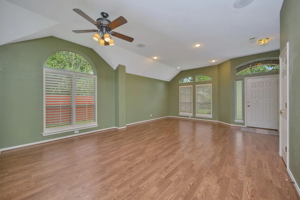 4731 Saddlebrook Drive Benbrook, TX 76116