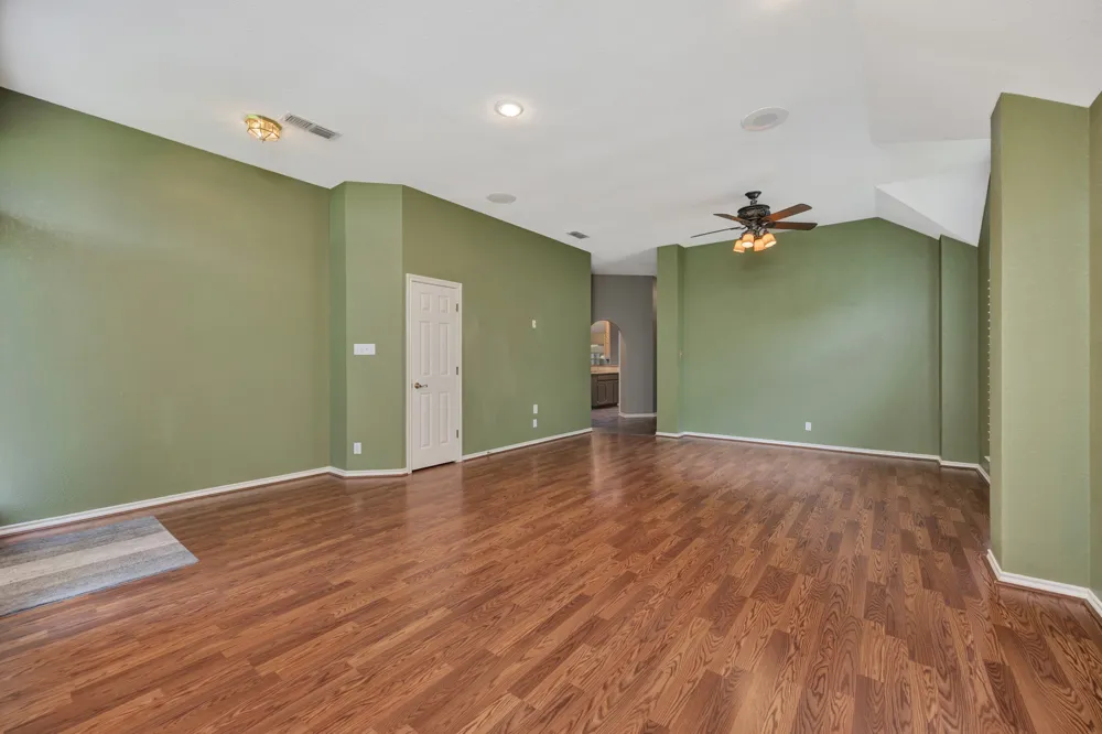 4731 Saddlebrook Drive Benbrook, TX 76116
