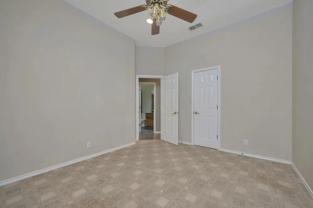 4731 Saddlebrook Drive Benbrook, TX 76116