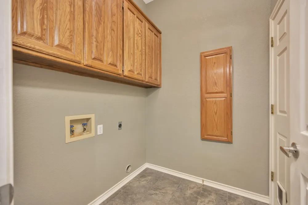 4731 Saddlebrook Drive Benbrook, TX 76116