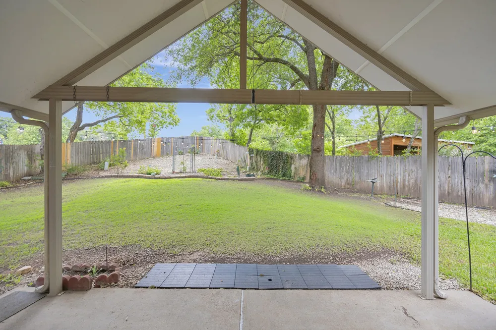 4731 Saddlebrook Drive Benbrook, TX 76116