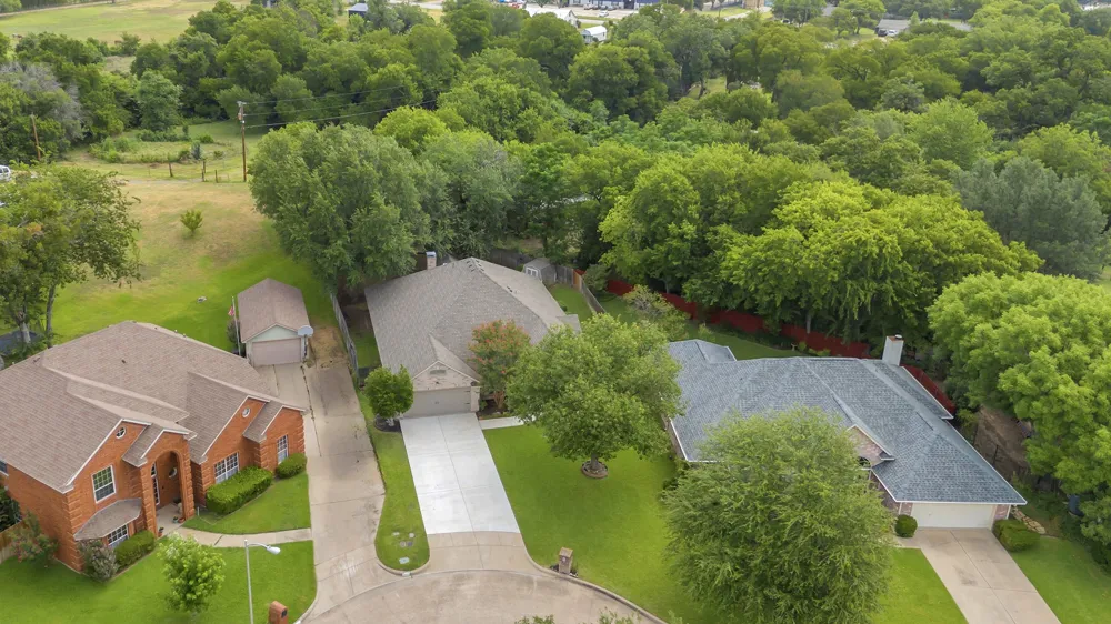 4731 Saddlebrook Drive Benbrook, TX 76116