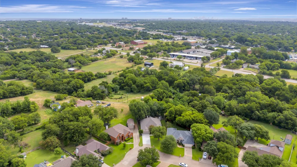 4731 Saddlebrook Drive Benbrook, TX 76116