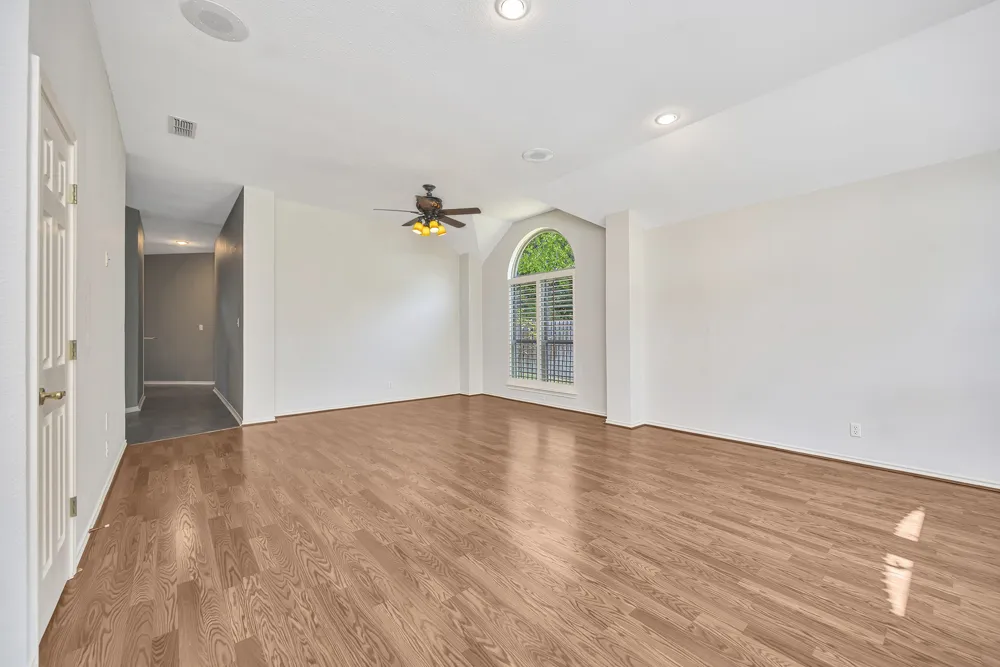 4731 Saddlebrook Drive Benbrook, TX 76116
