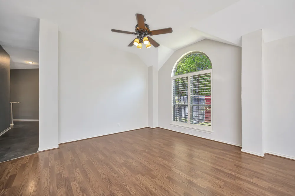 4731 Saddlebrook Drive Benbrook, TX 76116