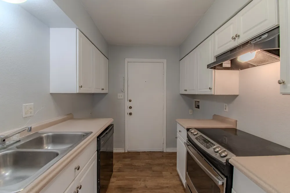 100 Uhland Road #2 San Marcos, TX 78666