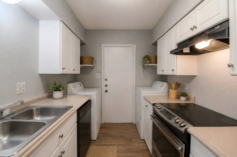 100 Uhland Road #2 San Marcos, TX 78666