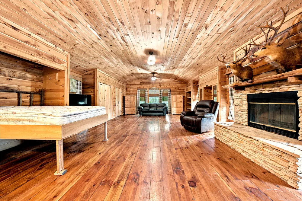 12044 Highway 14 Richland, TX 76681