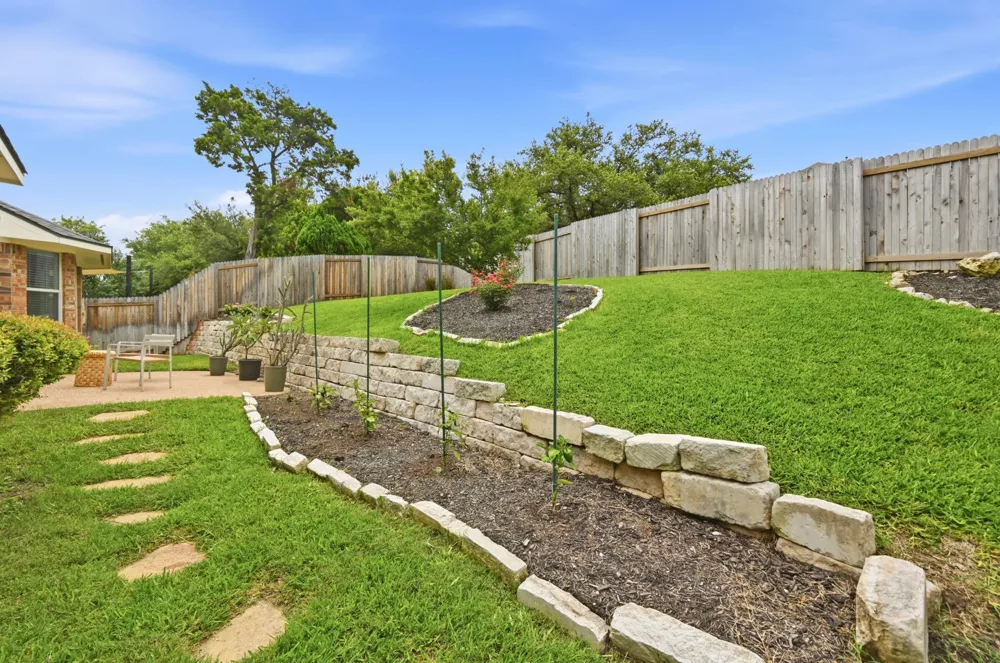 12909 Majestic Oaks Drive Austin, TX 78732