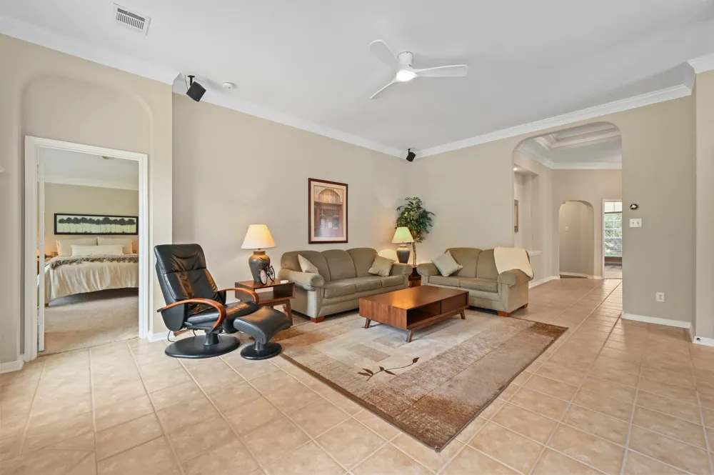 12909 Majestic Oaks Drive Austin, TX 78732