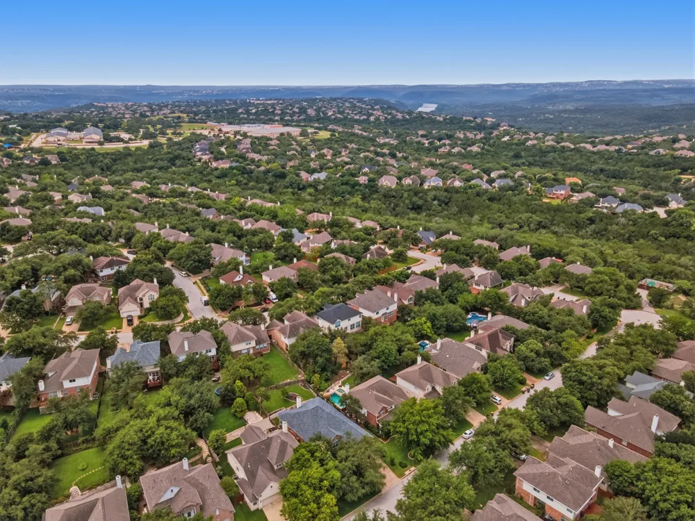 12909 Majestic Oaks Drive Austin, TX 78732