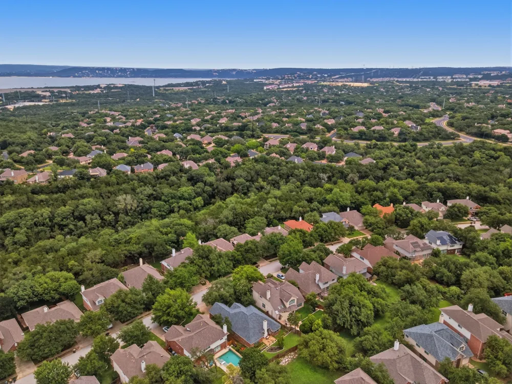 12909 Majestic Oaks Drive Austin, TX 78732