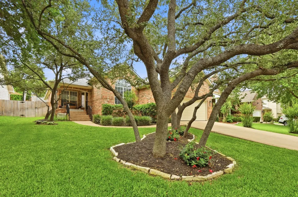 12909 Majestic Oaks Drive Austin, TX 78732