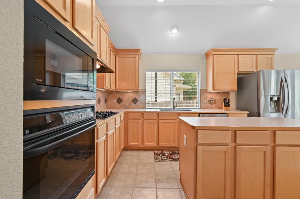 12909 Majestic Oaks Drive Austin, TX 78732