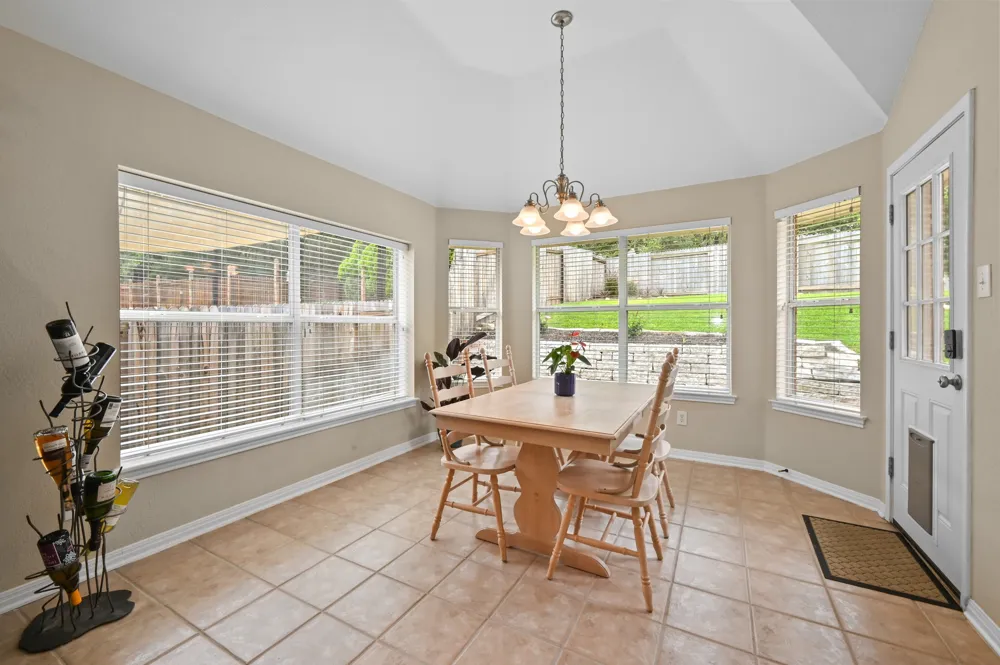 12909 Majestic Oaks Drive Austin, TX 78732