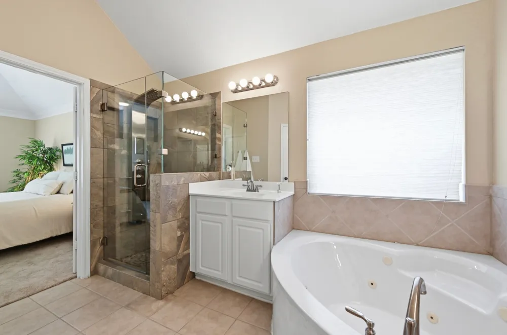12909 Majestic Oaks Drive Austin, TX 78732