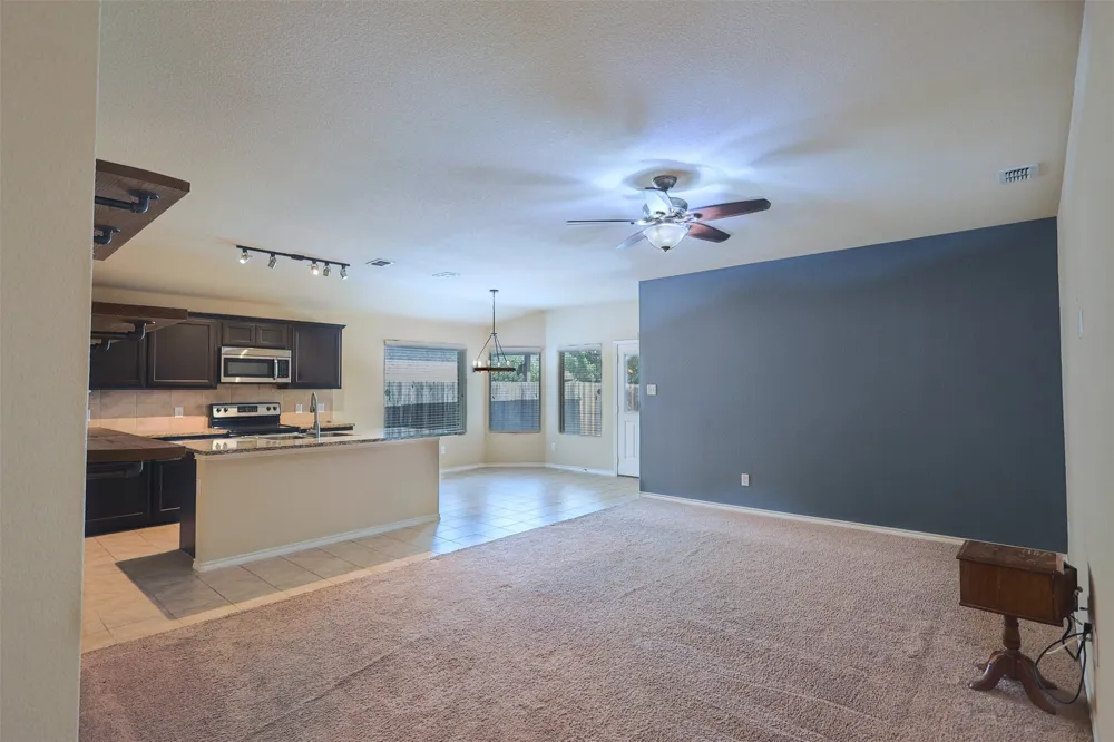624 River Rock Drive Azle, TX 76020