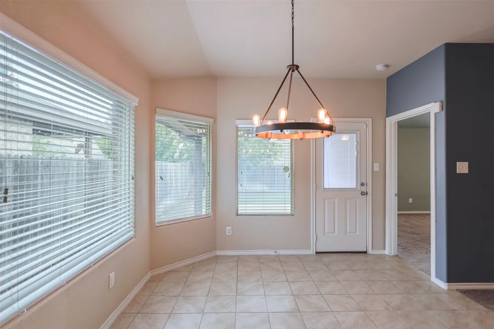 624 River Rock Drive Azle, TX 76020