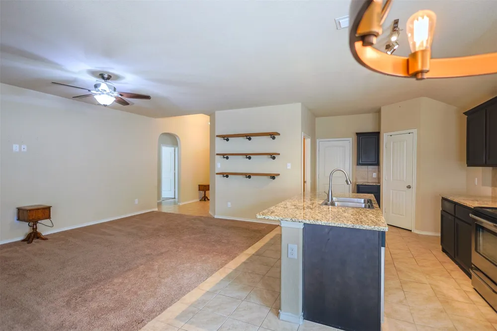 624 River Rock Drive Azle, TX 76020