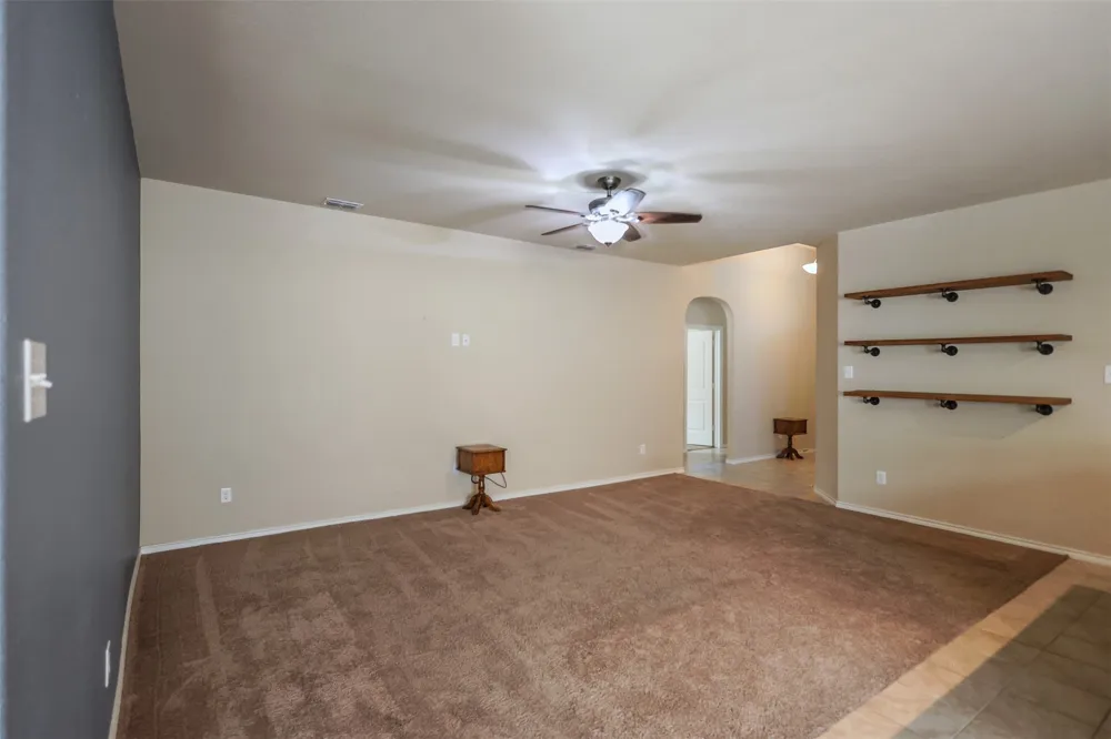 624 River Rock Drive Azle, TX 76020