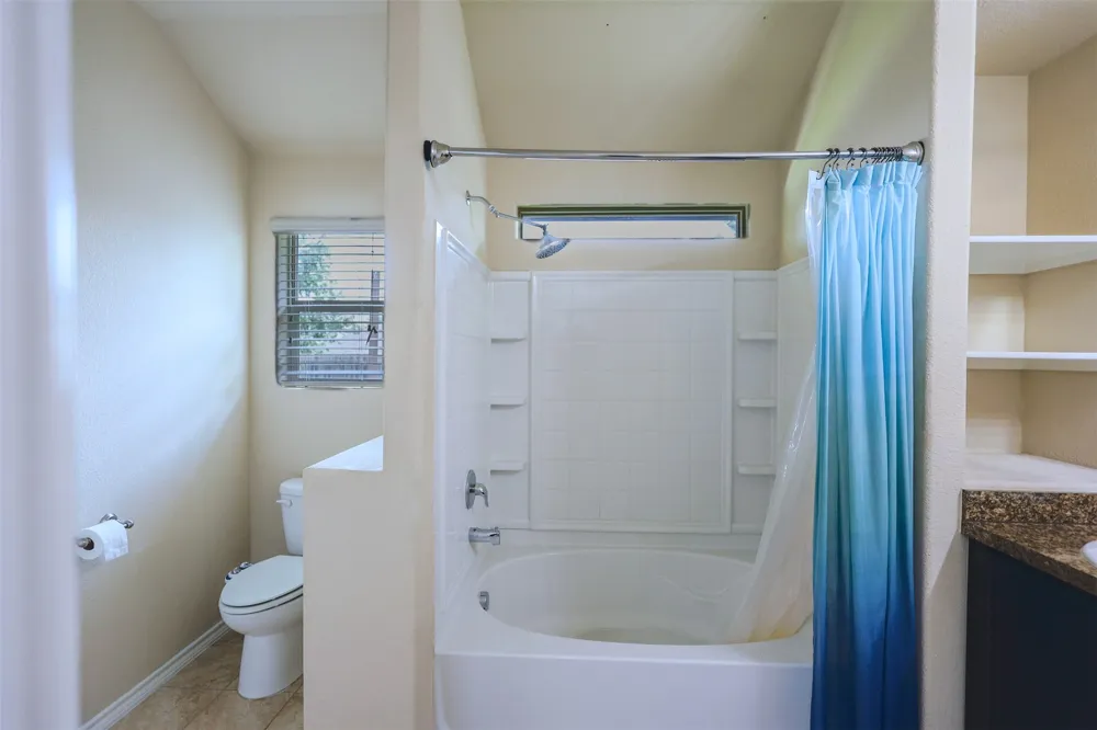 624 River Rock Drive Azle, TX 76020