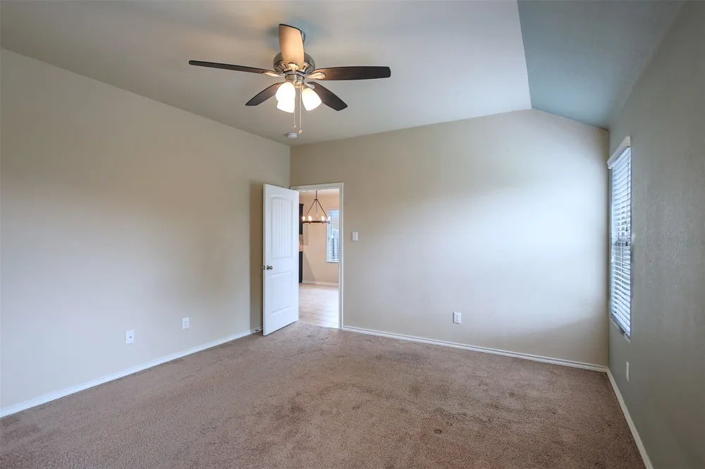 624 River Rock Drive Azle, TX 76020