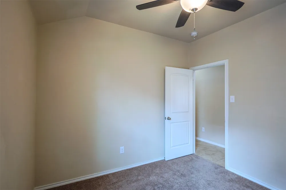 624 River Rock Drive Azle, TX 76020