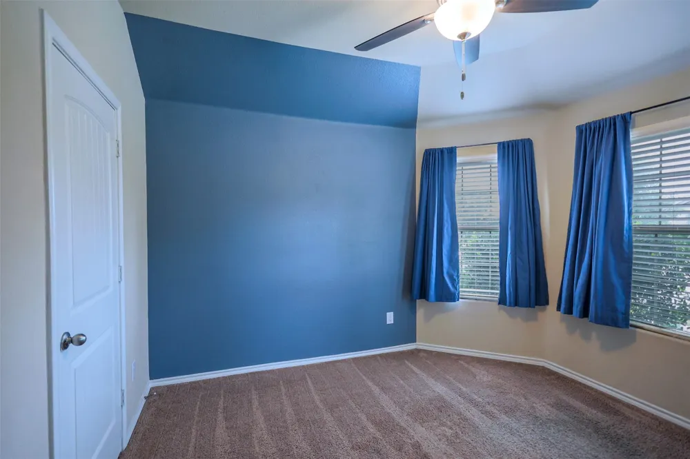 624 River Rock Drive Azle, TX 76020