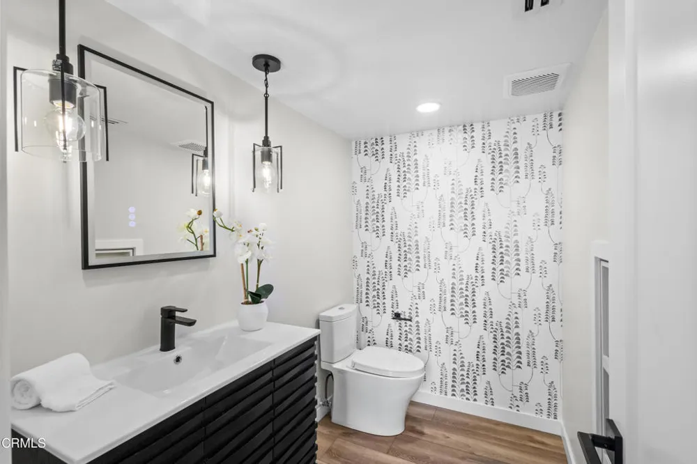 2230 Monaco Drive Oxnard, CA 93035