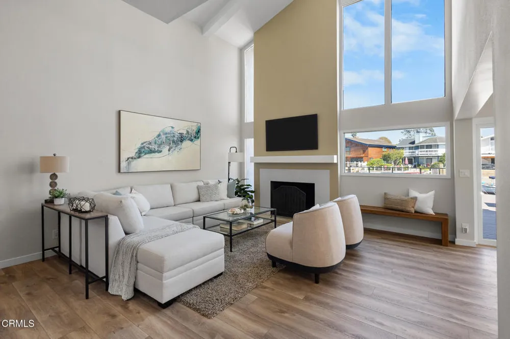 2230 Monaco Drive Oxnard, CA 93035