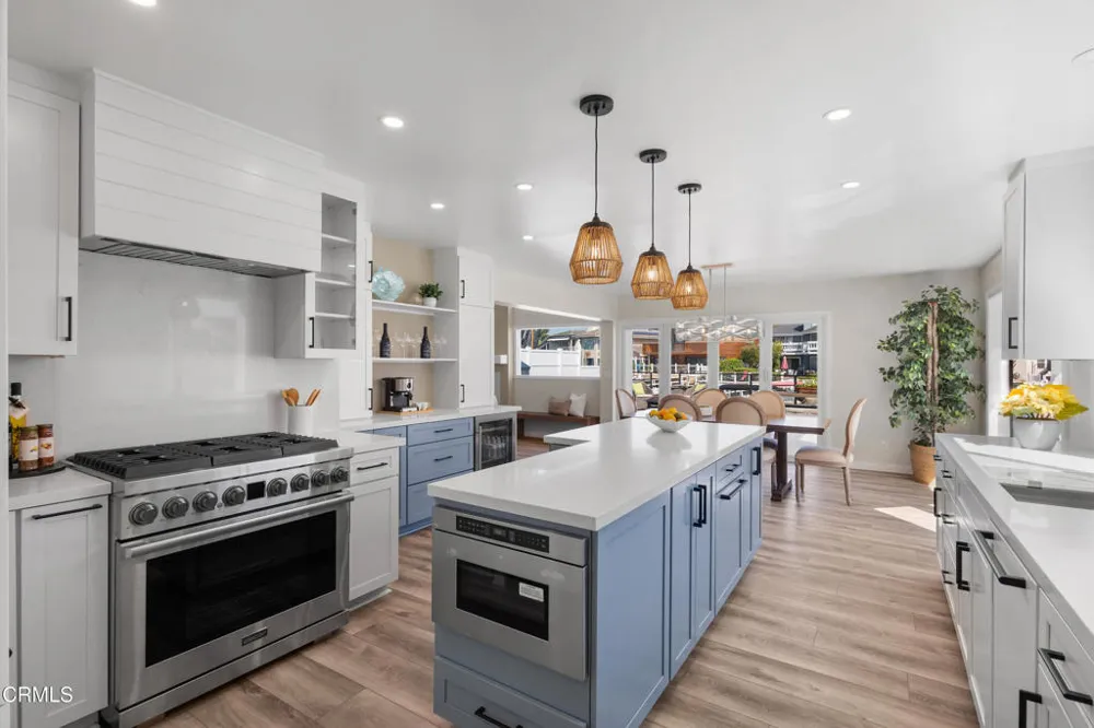 2230 Monaco Drive Oxnard, CA 93035