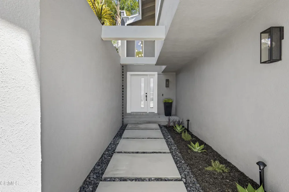 2230 Monaco Drive Oxnard, CA 93035
