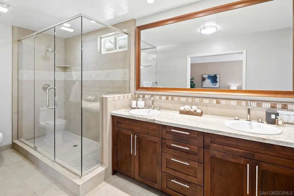 10829 Charbono Point San Diego, CA 92131