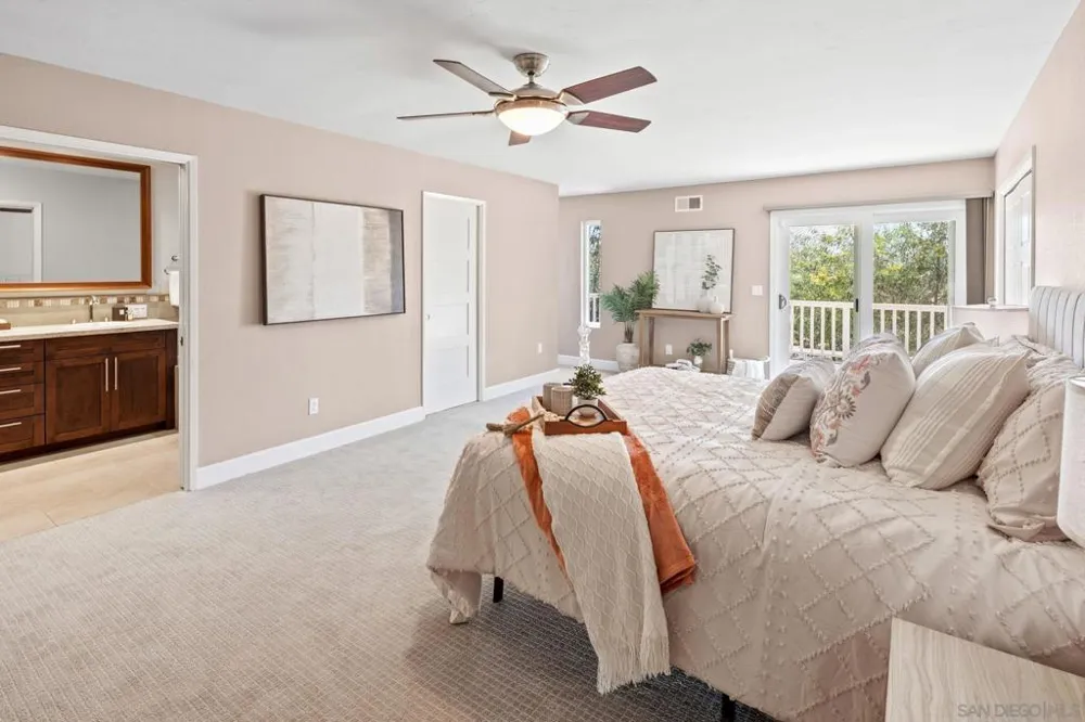 10829 Charbono Point San Diego, CA 92131