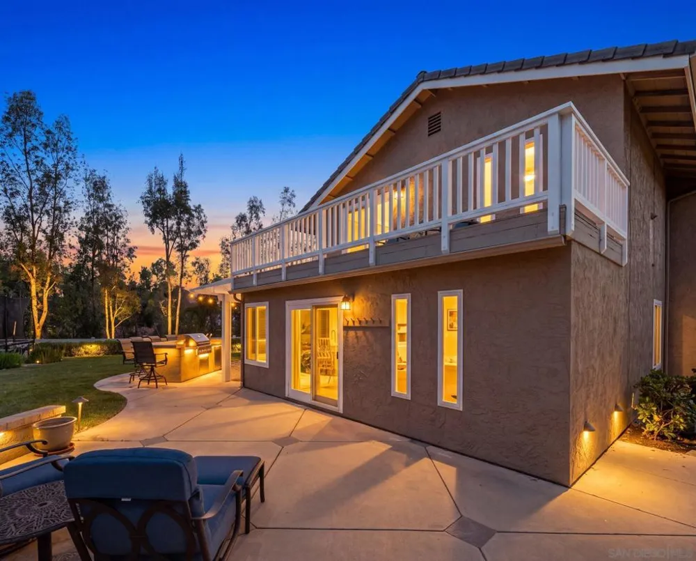 10829 Charbono Point San Diego, CA 92131