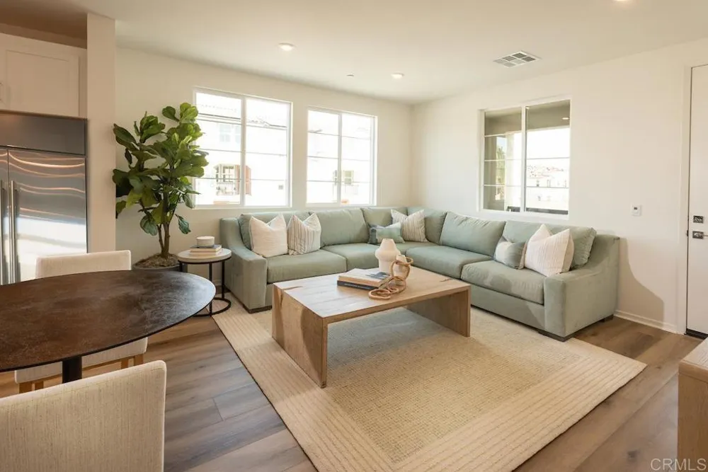 511 Avenida Centro #101 Chula Vista, CA 91910
