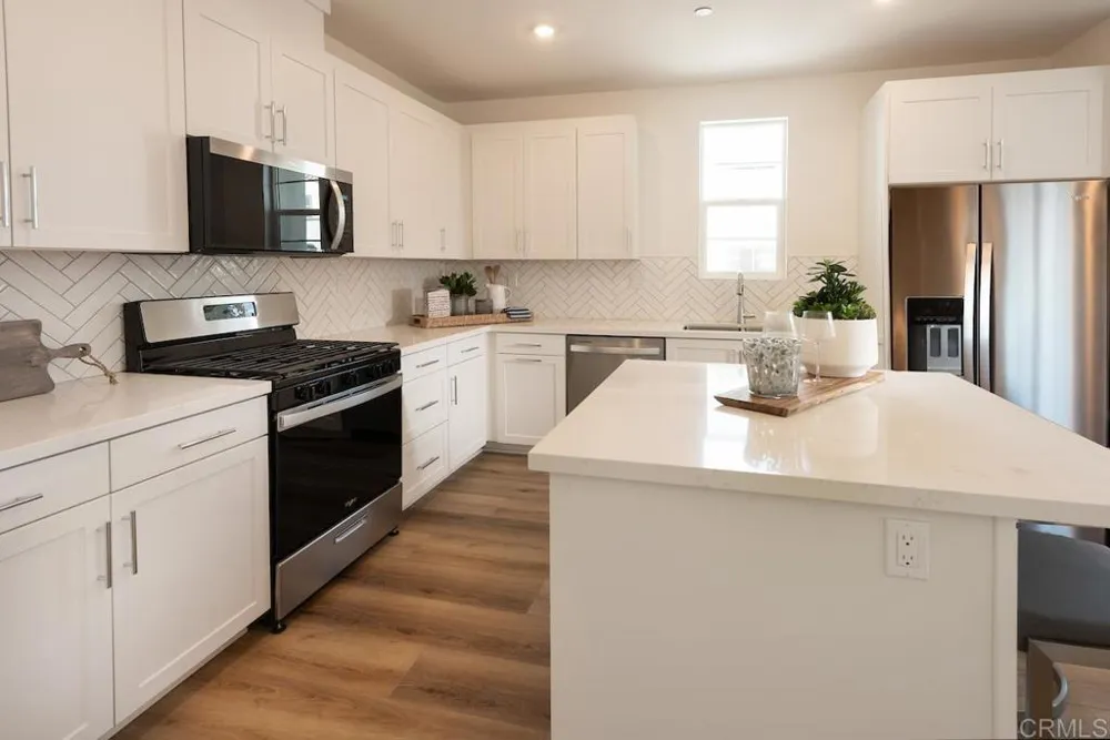 511 Avenida Centro #101 Chula Vista, CA 91910