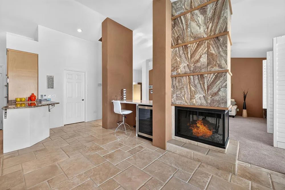 137 Courtside Drive Palm Desert, CA 92260