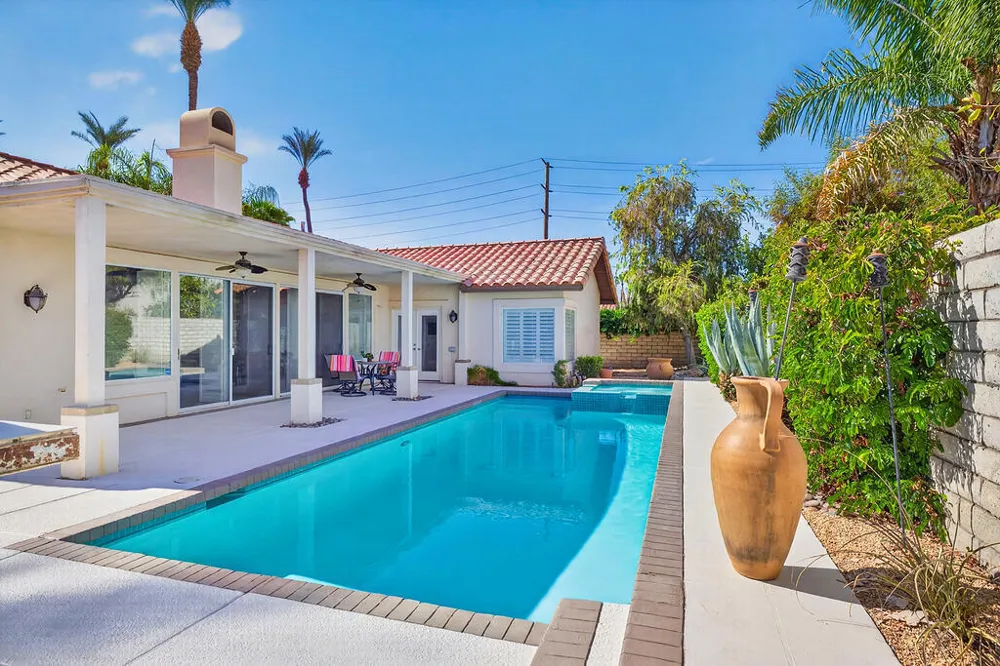137 Courtside Drive Palm Desert, CA 92260