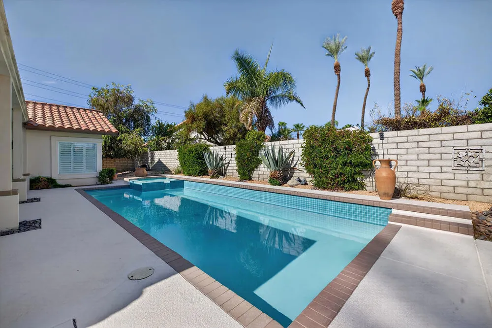 137 Courtside Drive Palm Desert, CA 92260