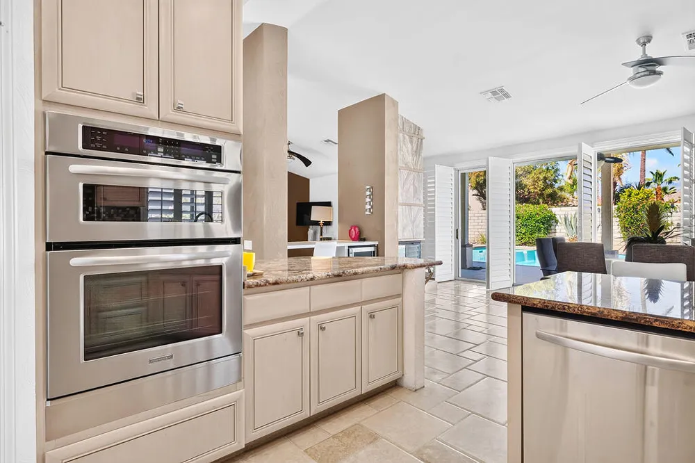 137 Courtside Drive Palm Desert, CA 92260