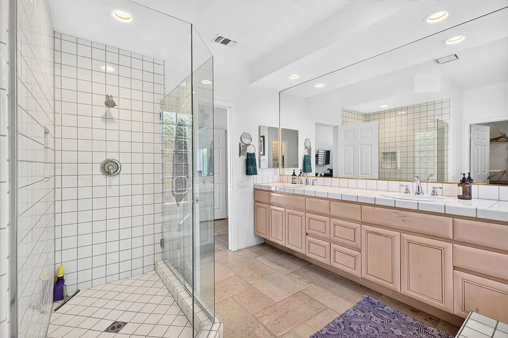 137 Courtside Drive Palm Desert, CA 92260