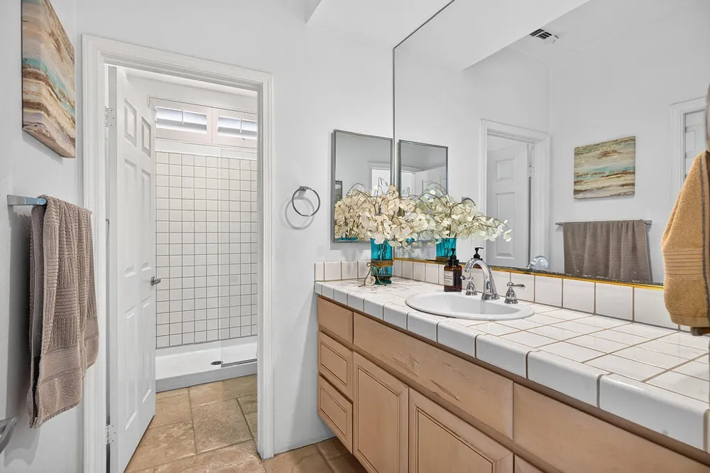 137 Courtside Drive Palm Desert, CA 92260
