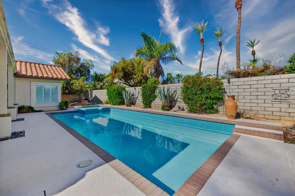 137 Courtside Drive Palm Desert, CA 92260